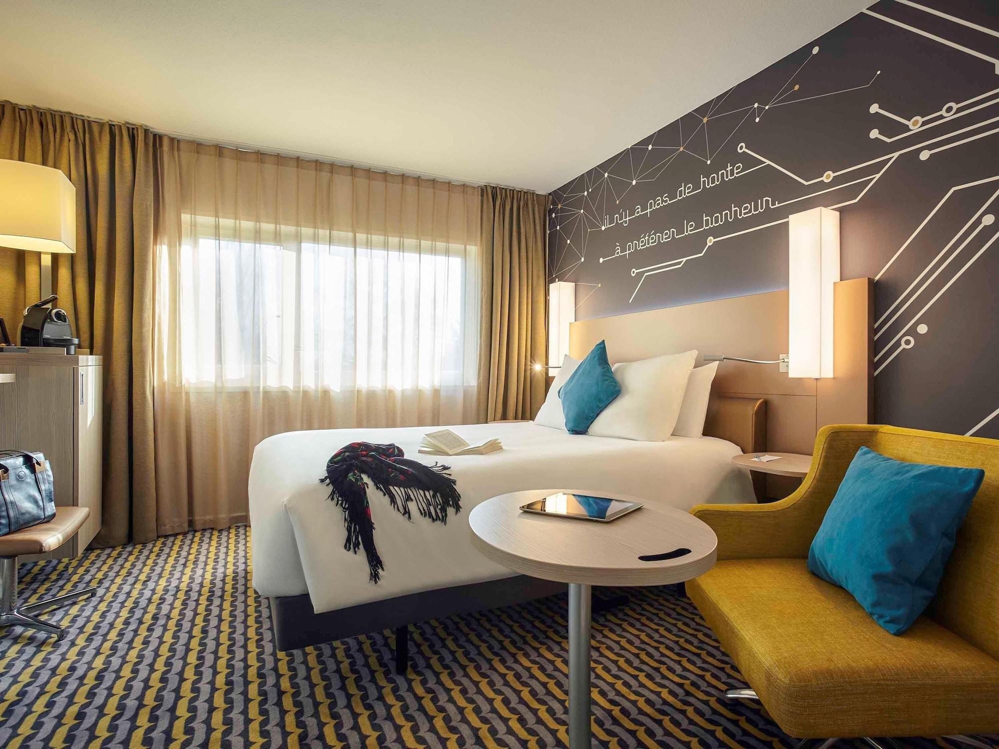 Mercure Paris Sud Les Ulis-Courtaboeuf Exterior foto