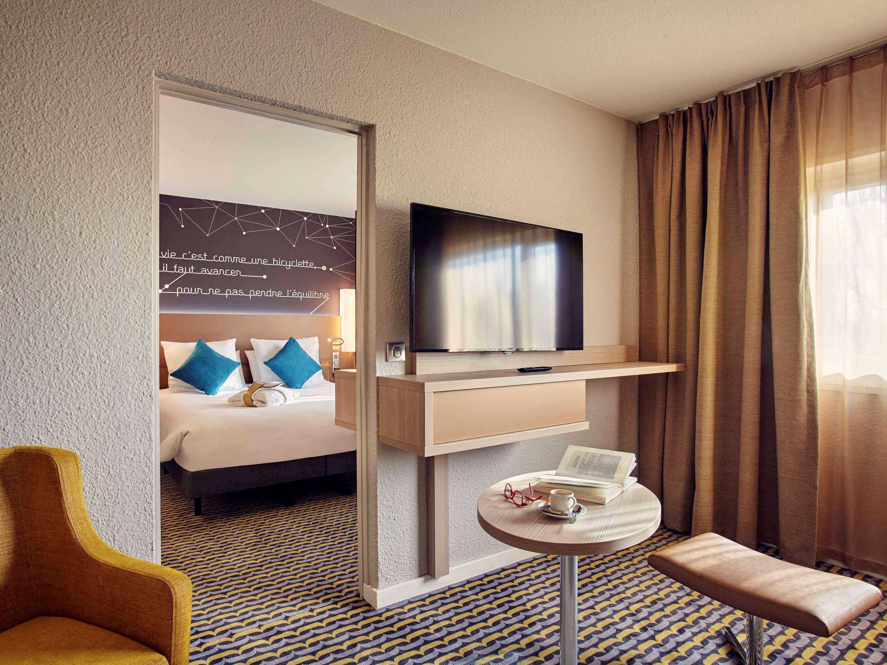 Mercure Paris Sud Les Ulis-Courtaboeuf Exterior foto