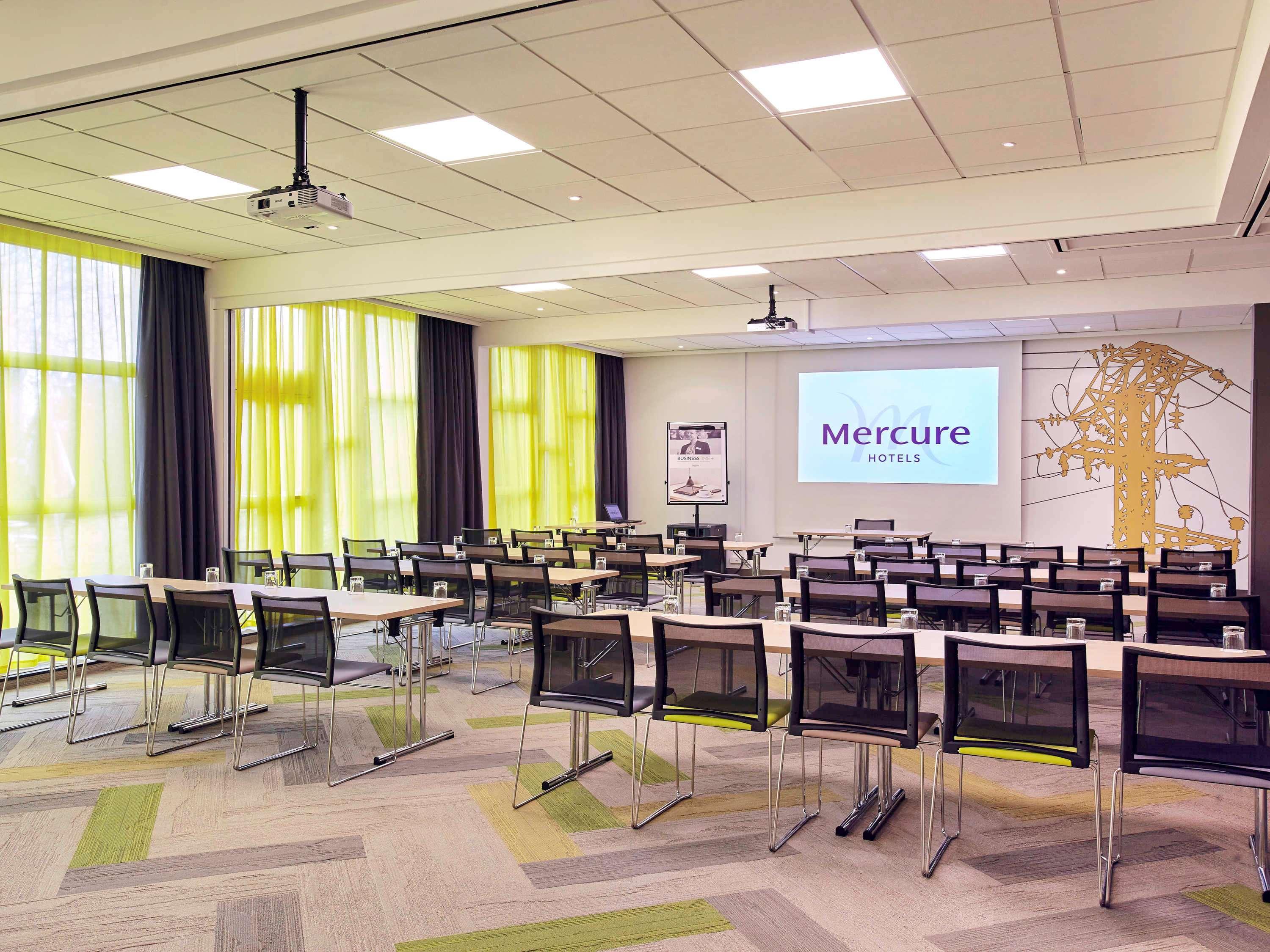 Mercure Paris Sud Les Ulis-Courtaboeuf Exterior foto