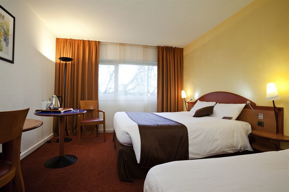 Mercure Paris Sud Les Ulis-Courtaboeuf Exterior foto